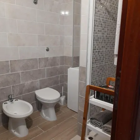 12 Nocembre Apartment